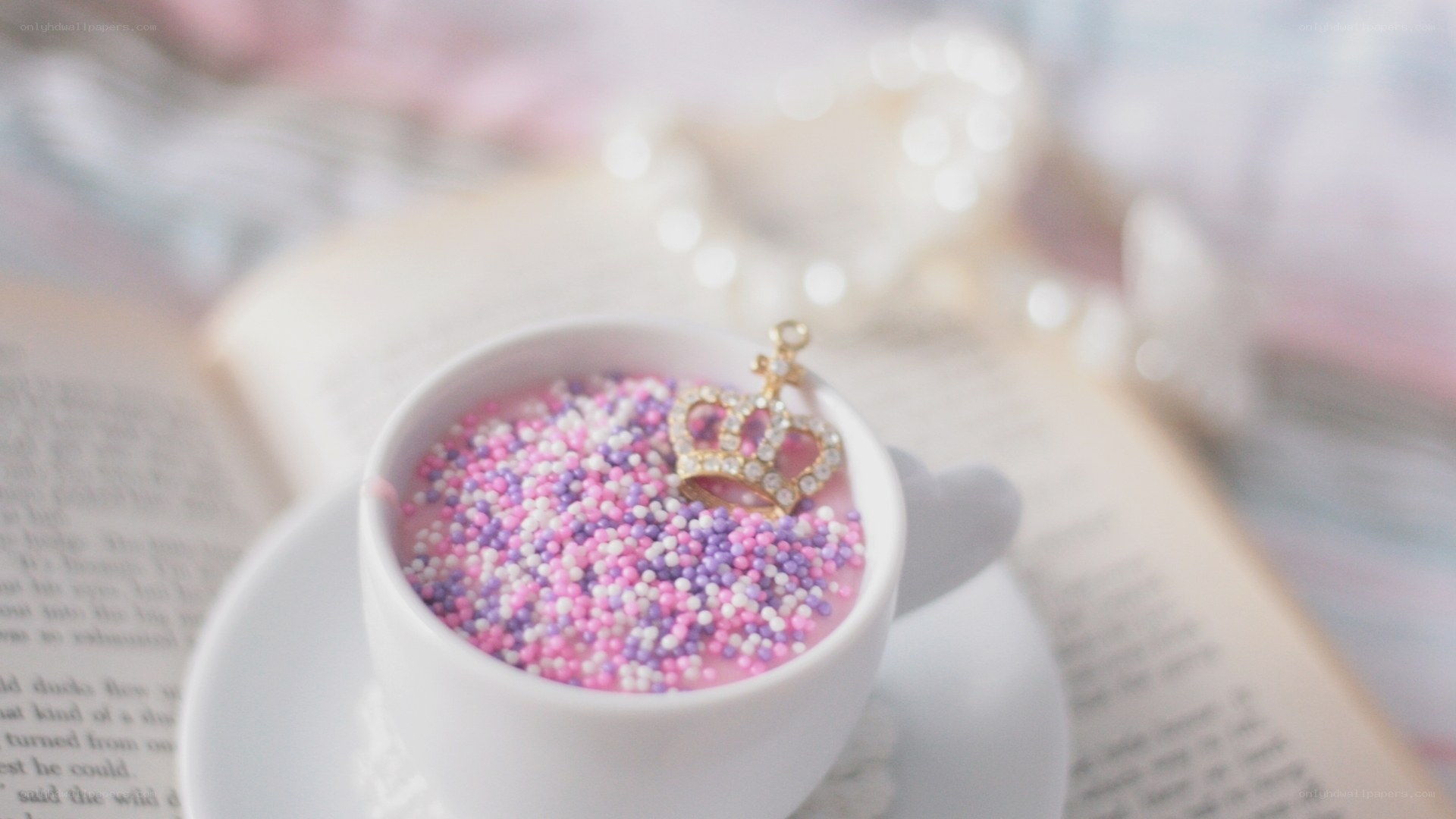 Cup with sprinkles and crown