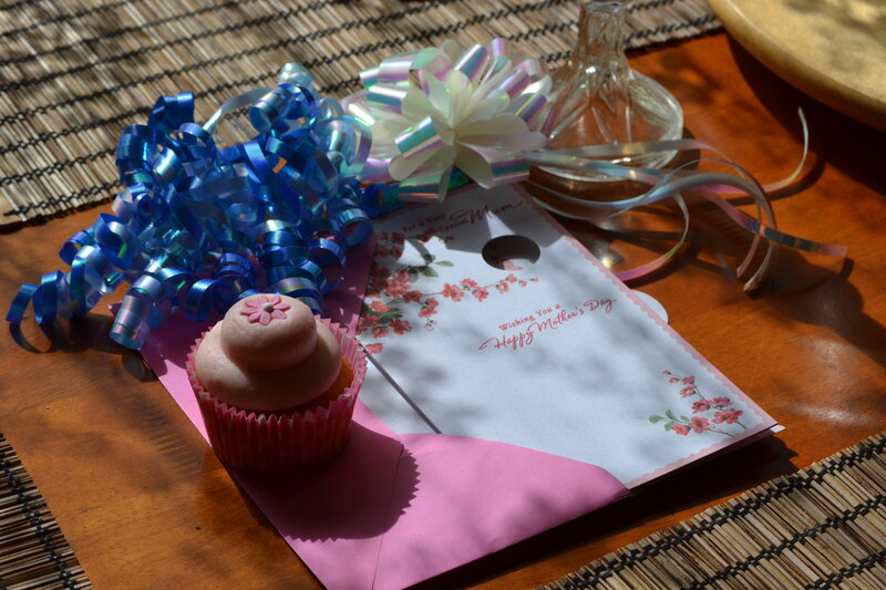 Cupcake and Gift Card