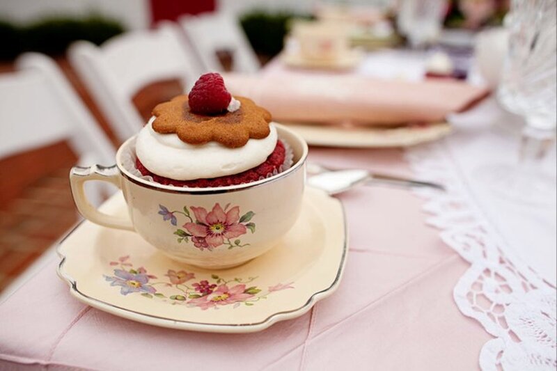 Cupcake in Teacup — Pink