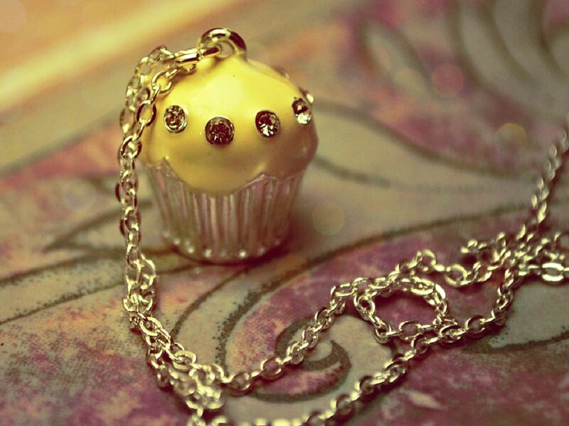 Cupcake-shaped Pendant