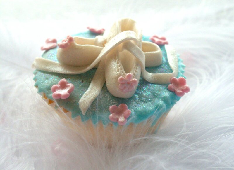 Cupcake with Ballet Shoes