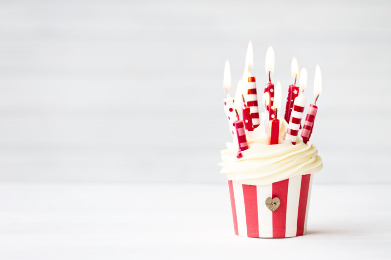 Cupcake with Candles — Red