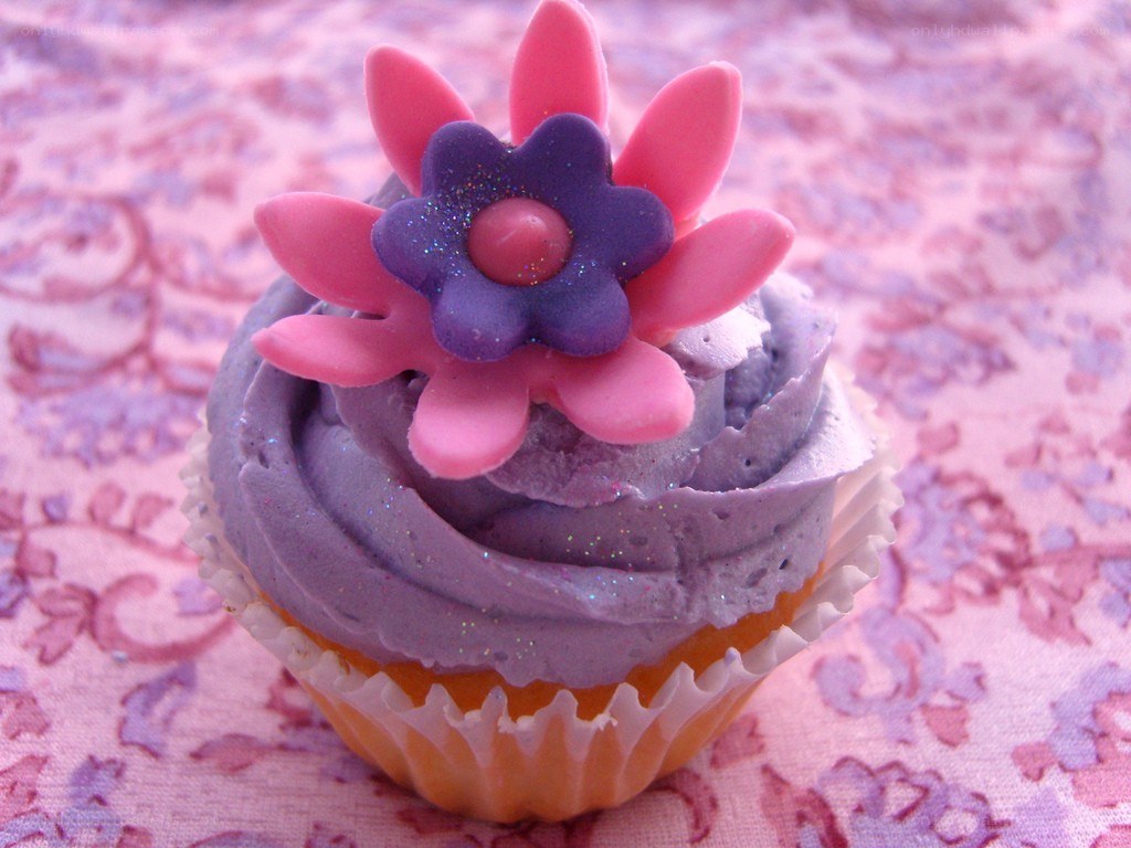 cupcake with flower decoration