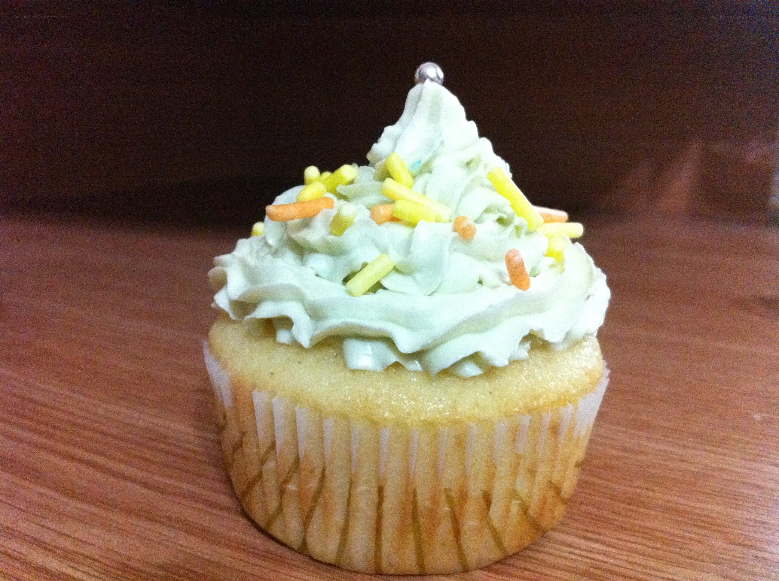 cupcake with green frosting