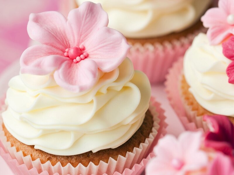 Cupcake with Pink Flower