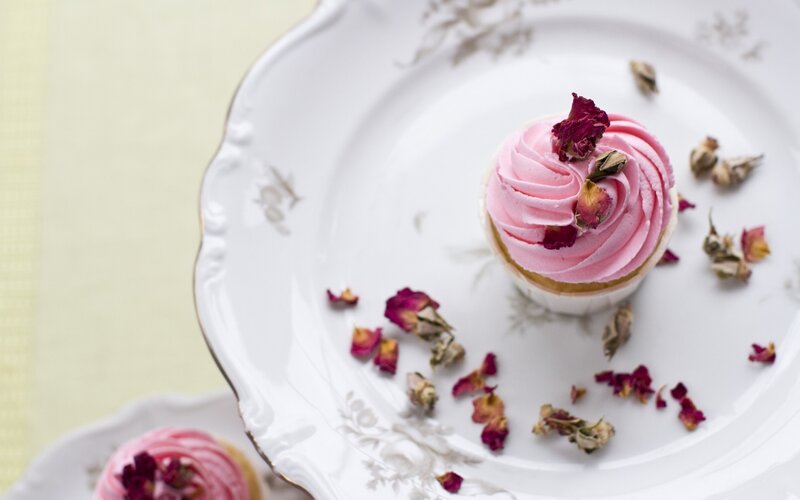 Cupcake with Pink Frosting — Elegant, Afternoon