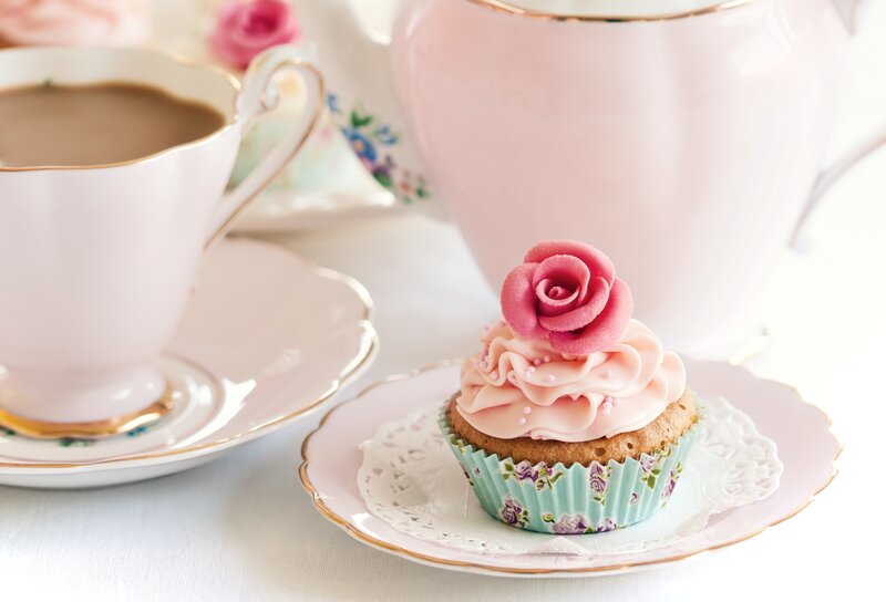Cupcake with Rose Decoration — Pink