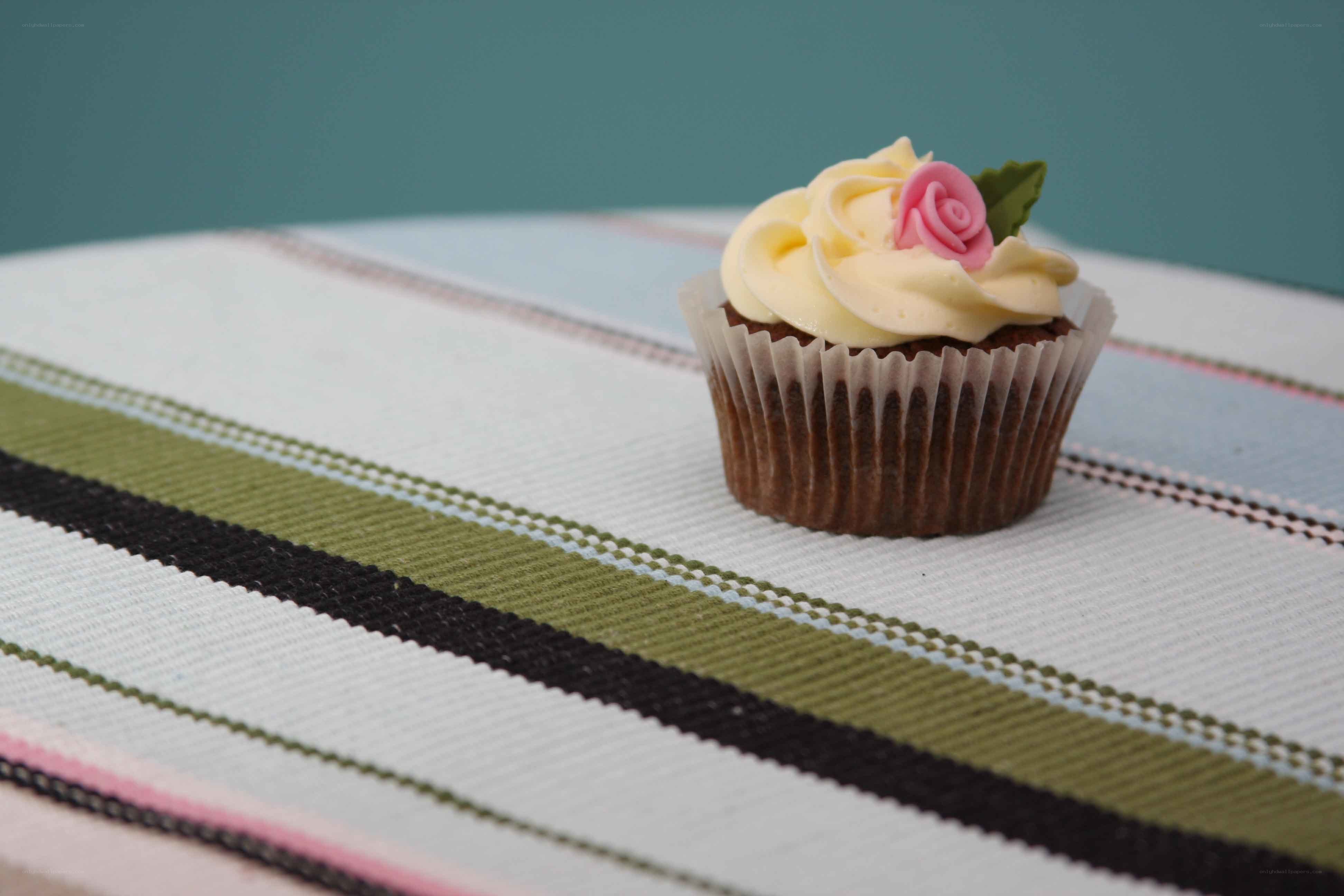 cupcake with rose decoration