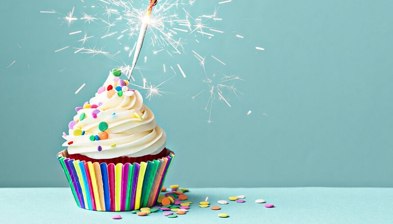 Cupcake with Sparkler — Blue