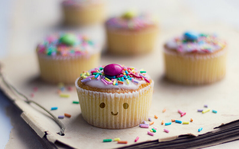 Cupcake with Sprinkles — White