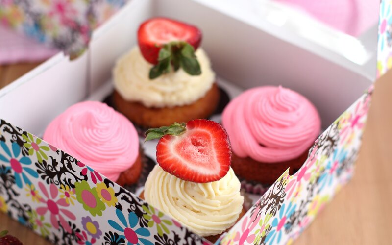 Cupcakes in a Box — Pink, Sweet