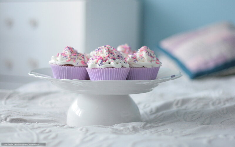 Cupcakes on a Stand — White