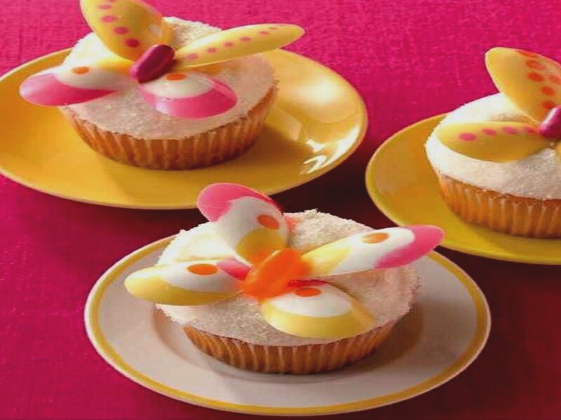 Cupcakes with Butterfly Decorations — Pink