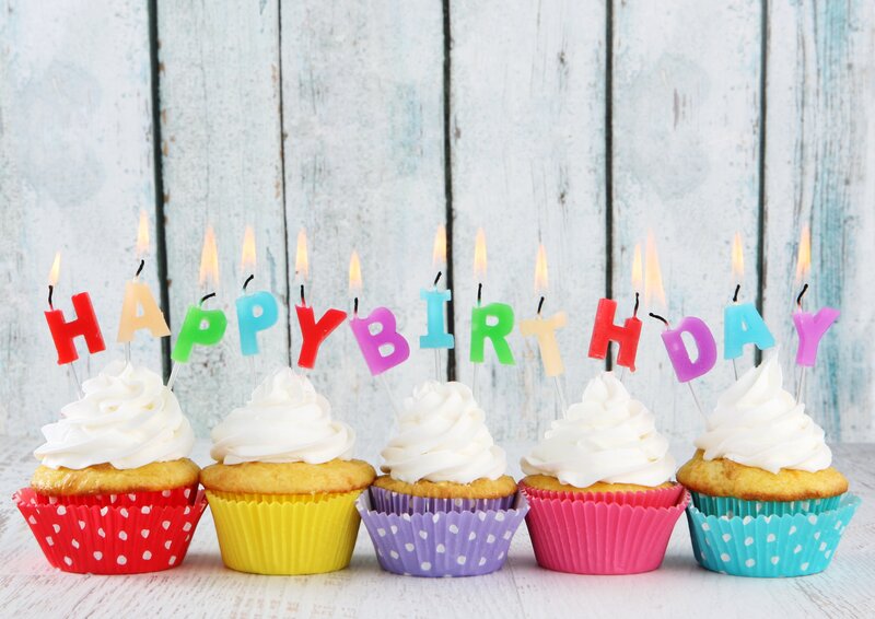 Cupcakes with Candles — White