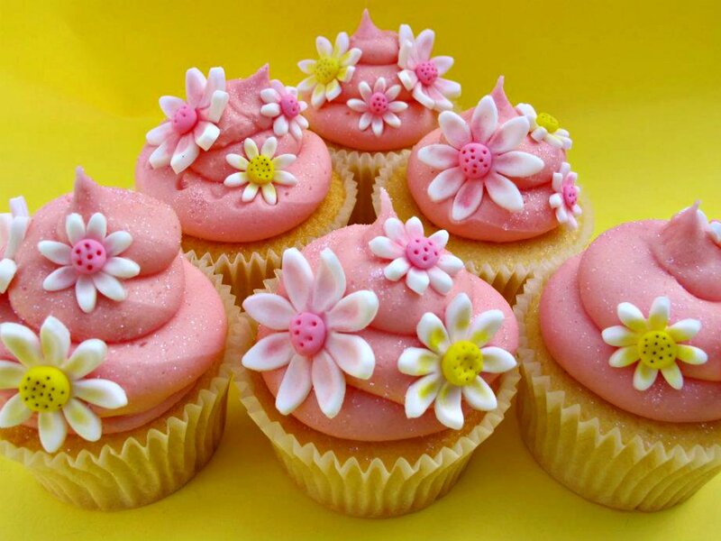 Cupcakes with Flower Decorations — Pink, Cheerful