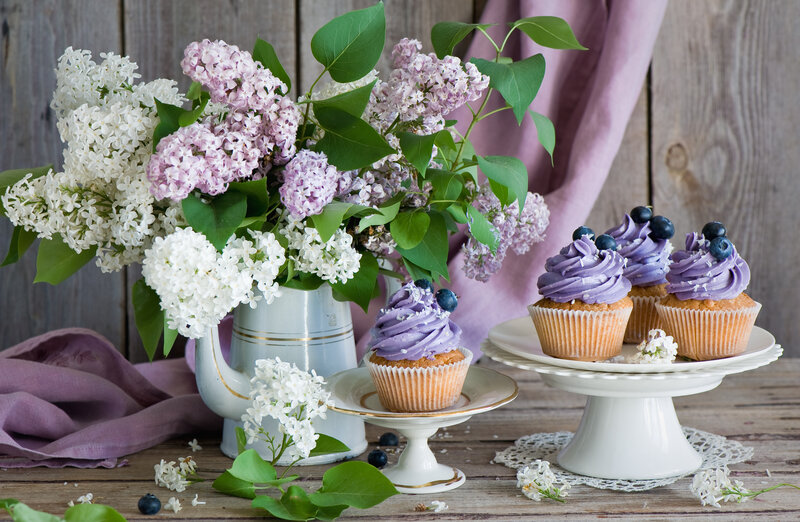 Cupcakes with Lilacs