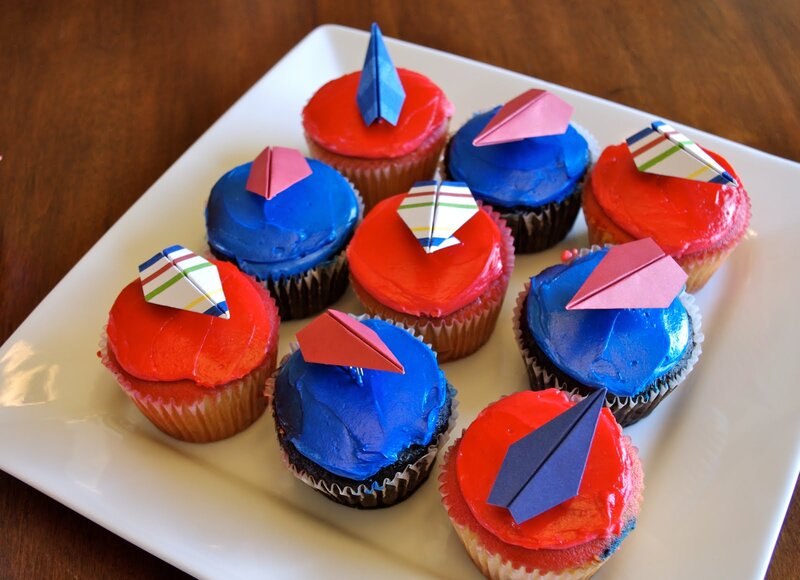 Cupcakes with Paper Airplanes