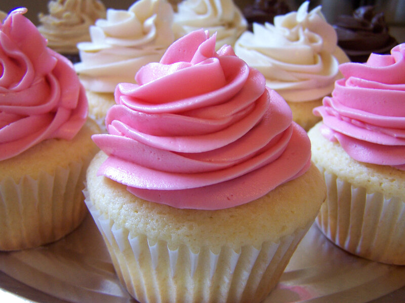 Cupcakes with pink and white frosting