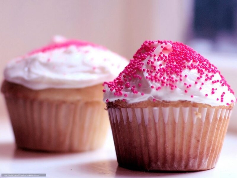 cupcakes with pink sprinkles