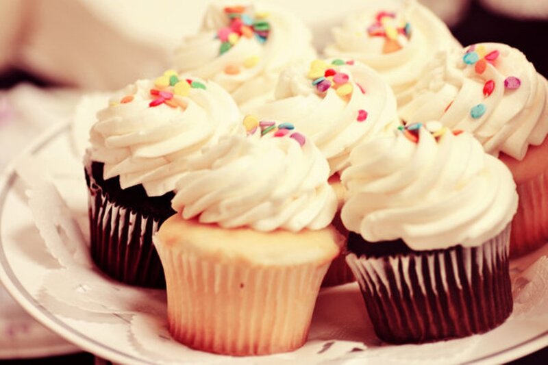 Cupcakes with Sprinkles — White, Sweet