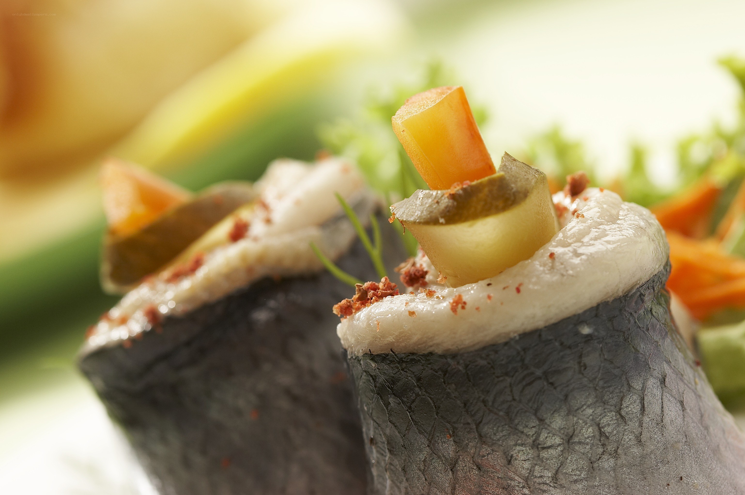 Cured fish appetizer with garnish