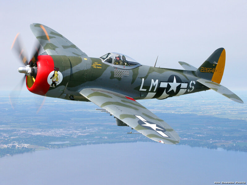 Curtiss P-40 Warhawk in flight