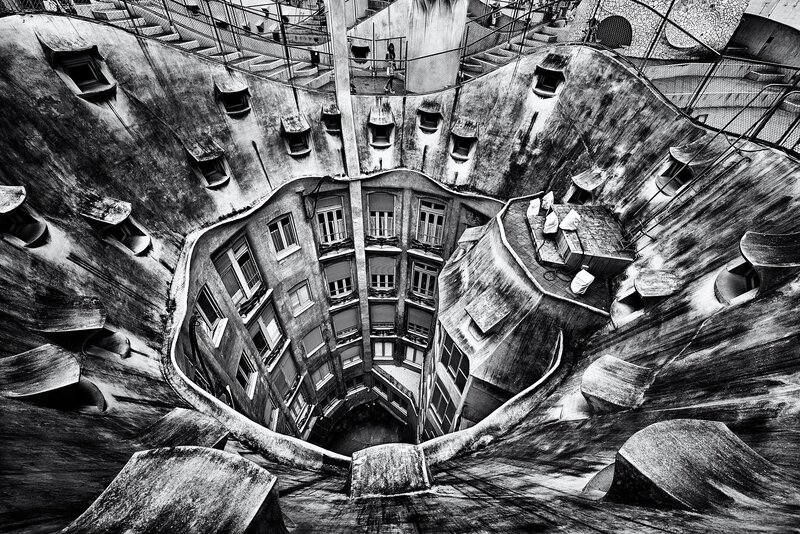 Curved Building Interior — Black