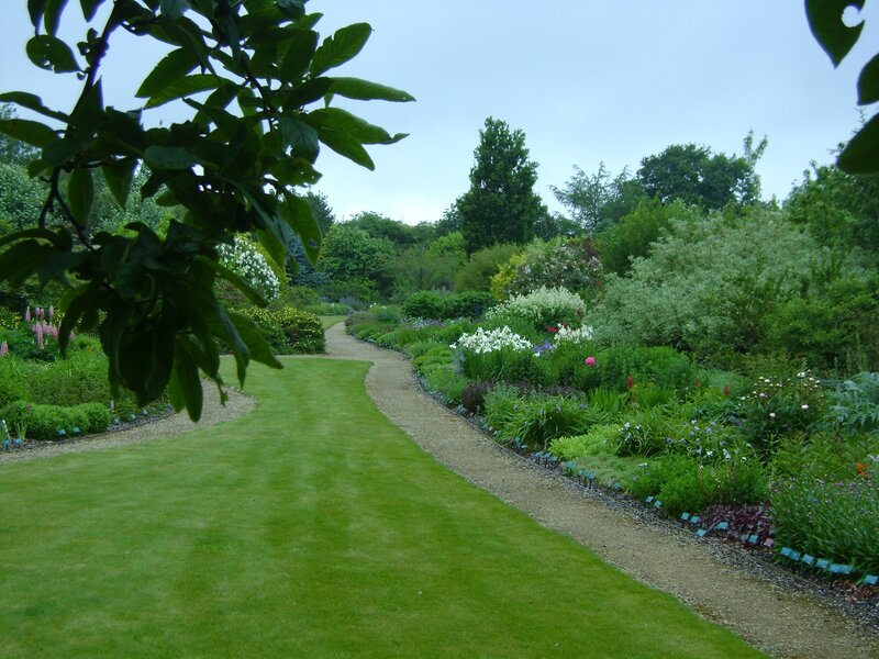 Curved Garden Path — Green, Serene
