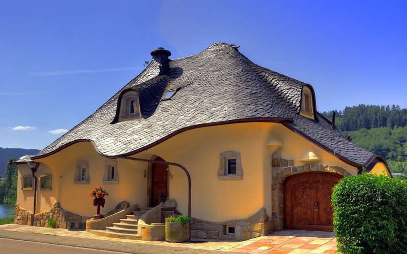 Curved-roof House