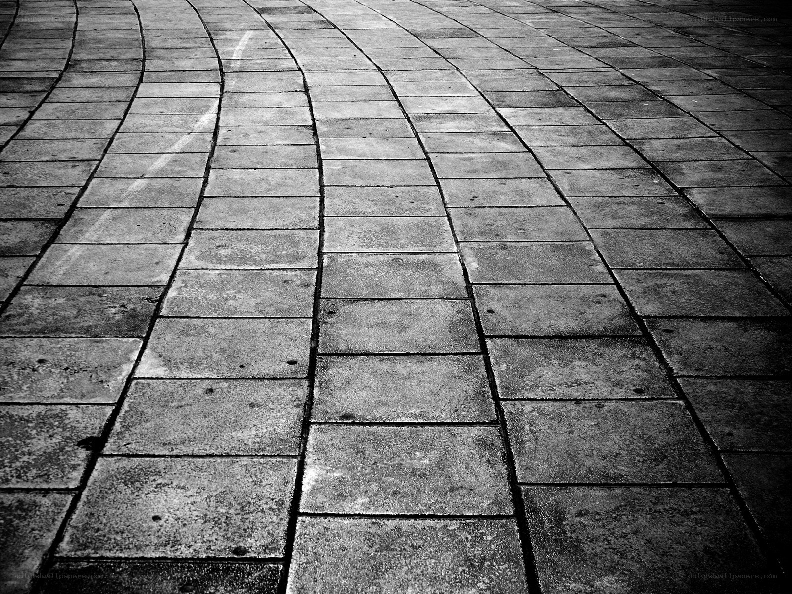 curved stone pavement tiles