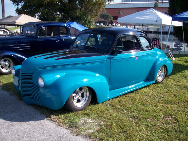 Custom Blue Coupe Car — Outdoor