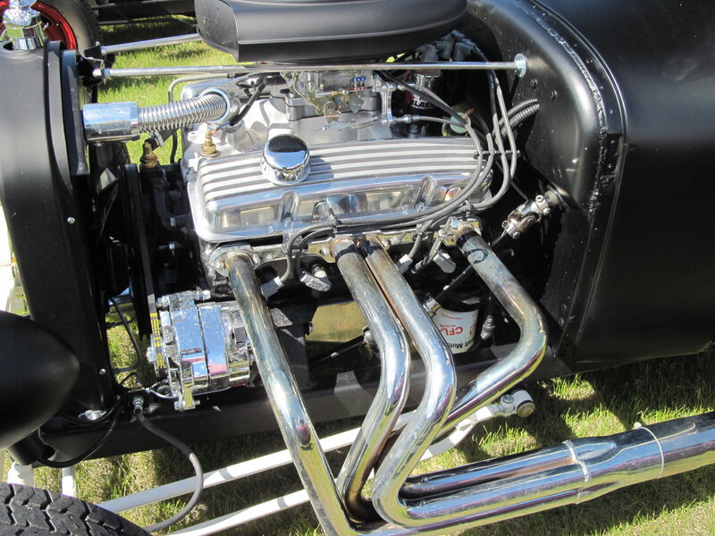 Custom Car Engine — Black