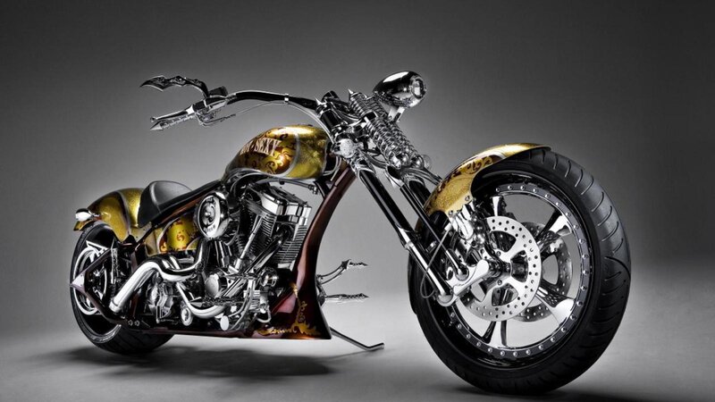 Custom Chopper Motorcycle — Gold, Dramatic, 3d Render