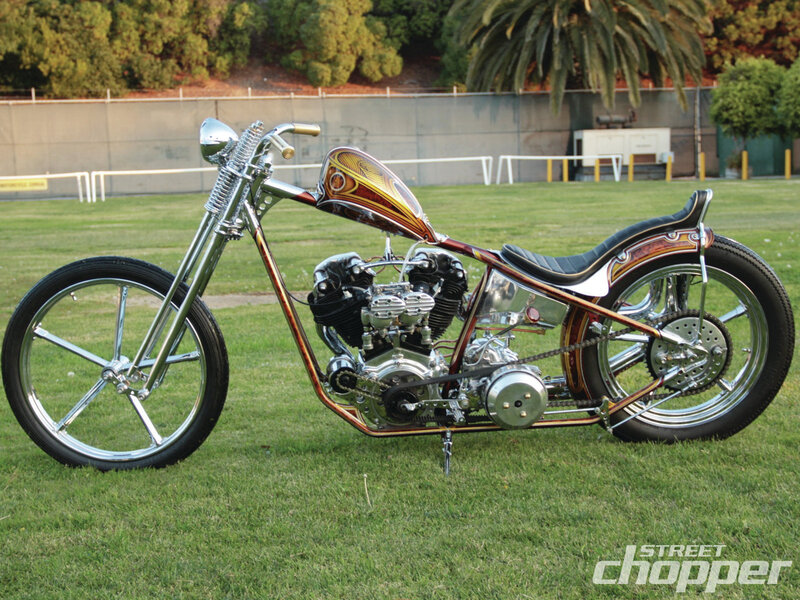 Custom Chopper Motorcycle — Green, Calm