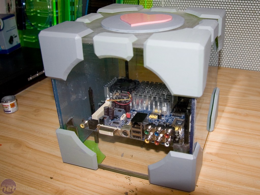 custom computer in a cube