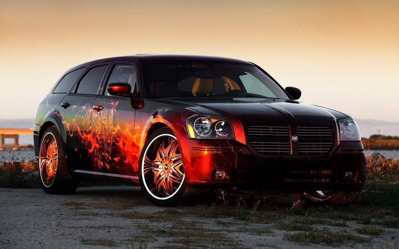 Custom Dodge Magnum — Black