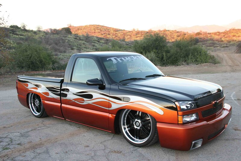 Custom Flame-painted Truck — Black, Calm