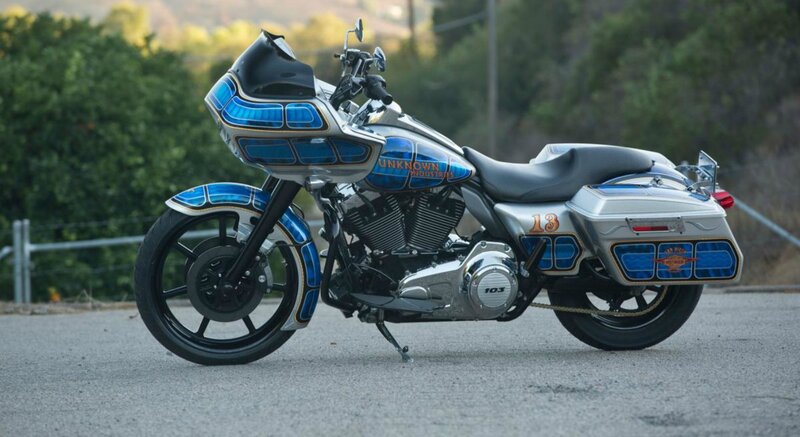 Custom Harley-davidson Motorcycle — Silver, Calm