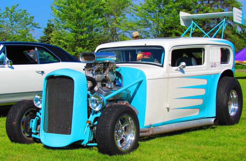 Custom Hot Rod Car — Blue