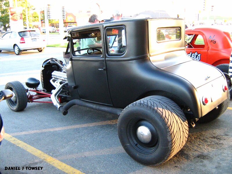 Custom hot rod car display