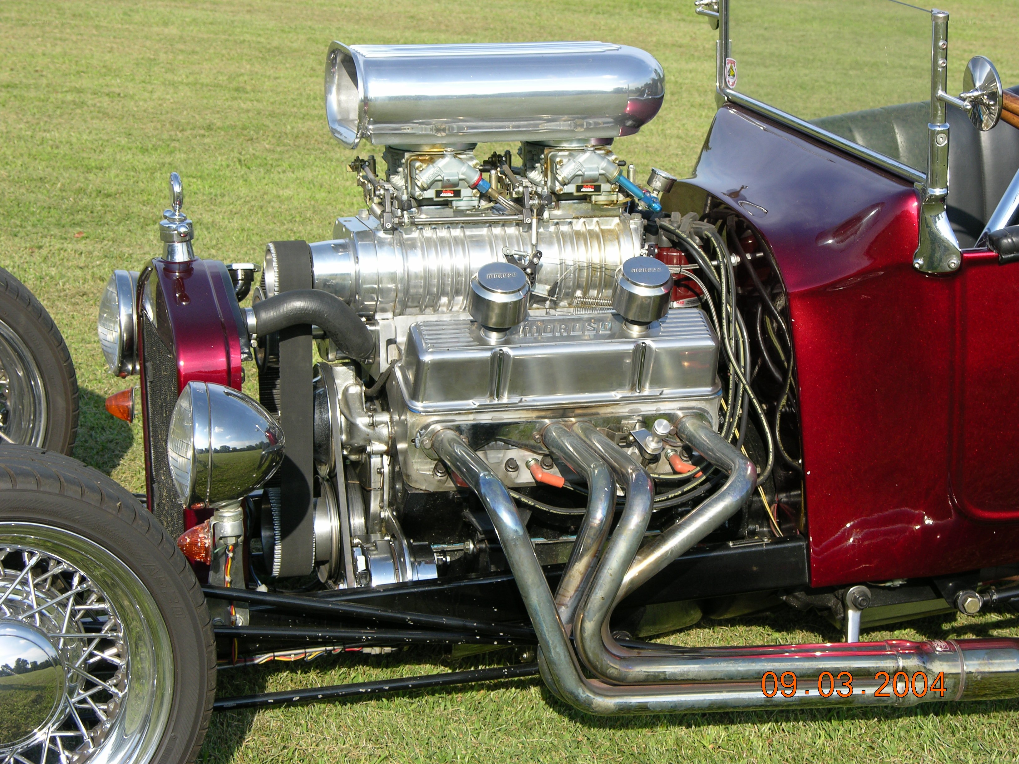 Custom hot rod engine
