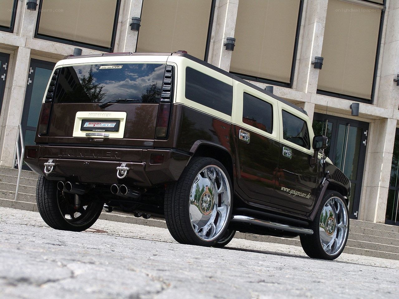 Custom Hummer H2 SUV