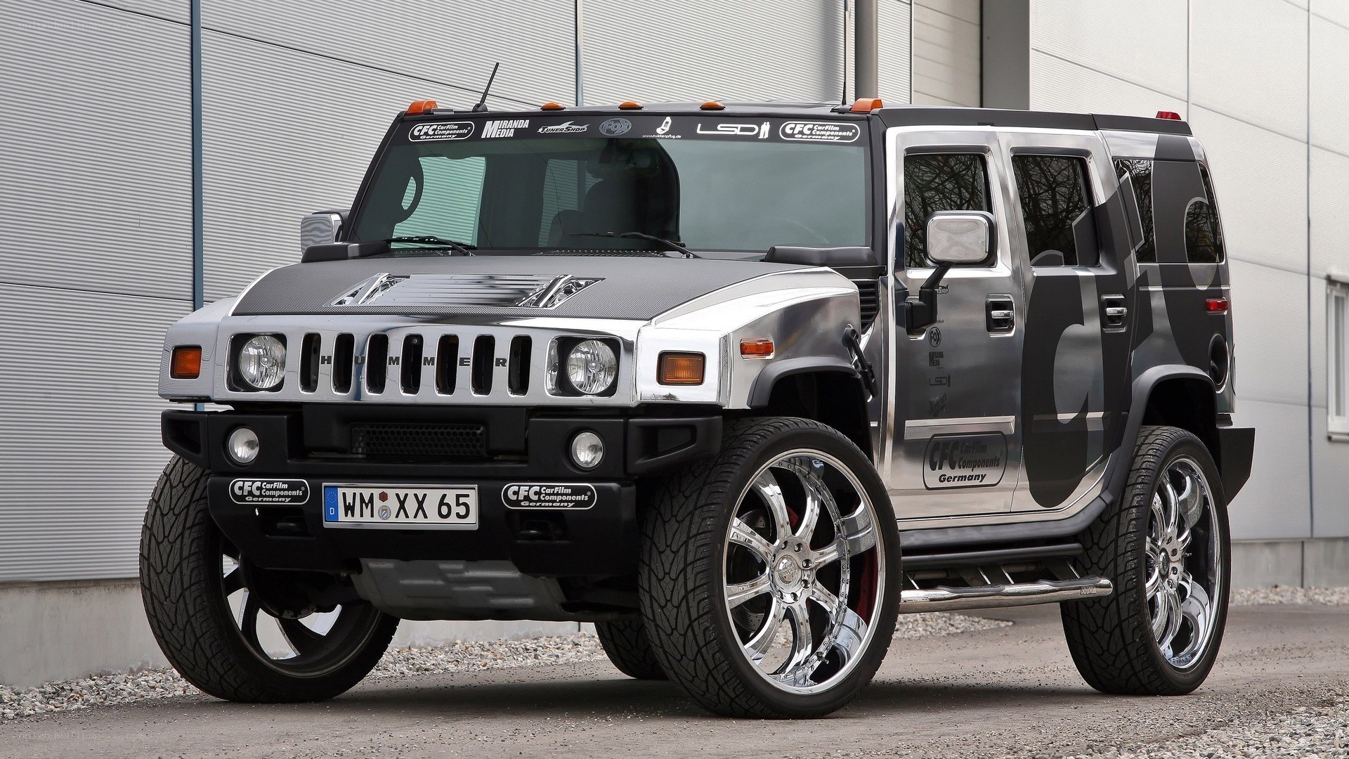 Custom Hummer H2 SUV