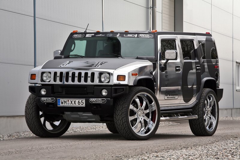 Custom Hummer H2 with chrome wheels