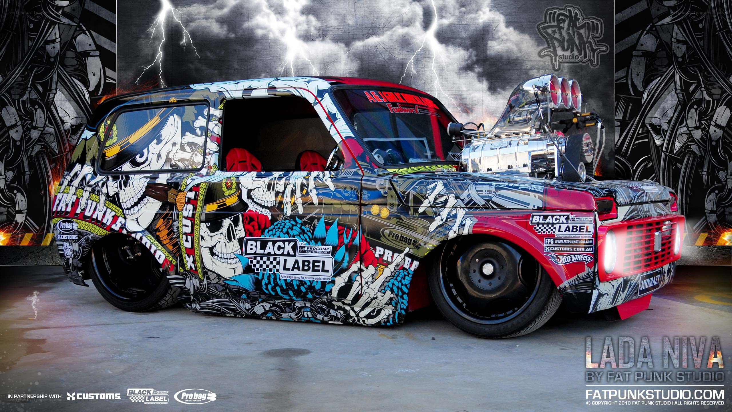 custom lada niva with skull art