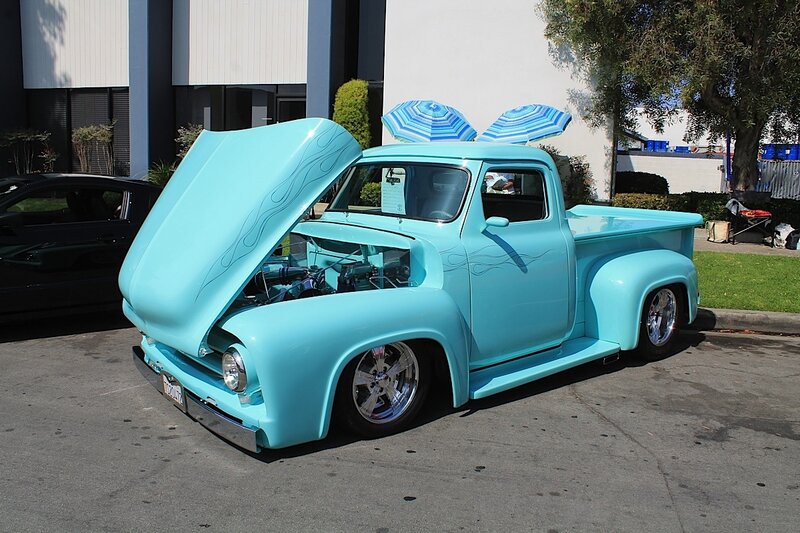 Custom Light-blue Pickup Truck — Light Blue, Calm
