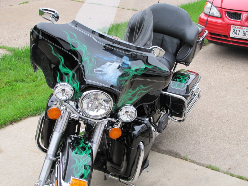 Custom motorcycle with wolf design