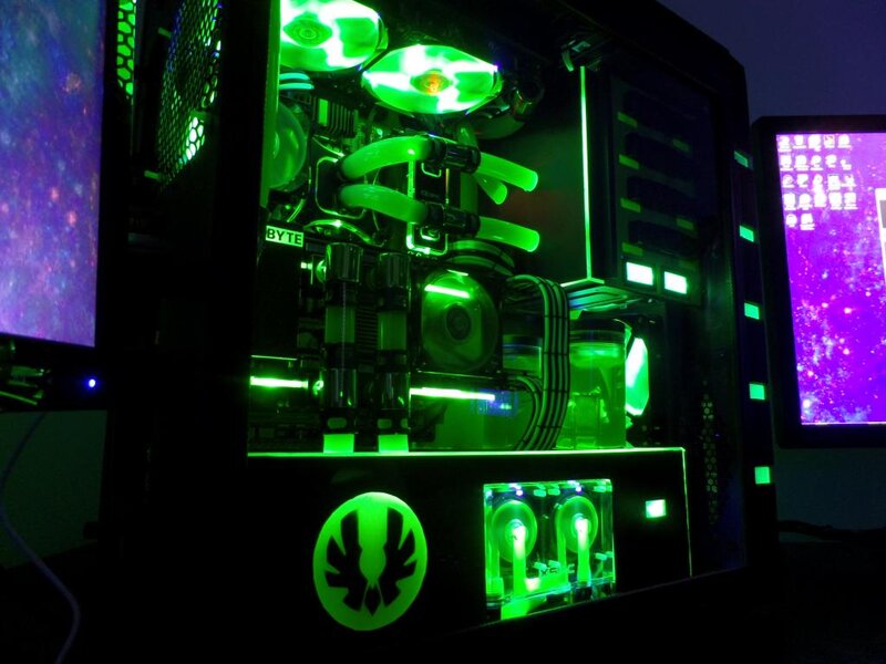 Custom Pc with Liquid Cooling — Green