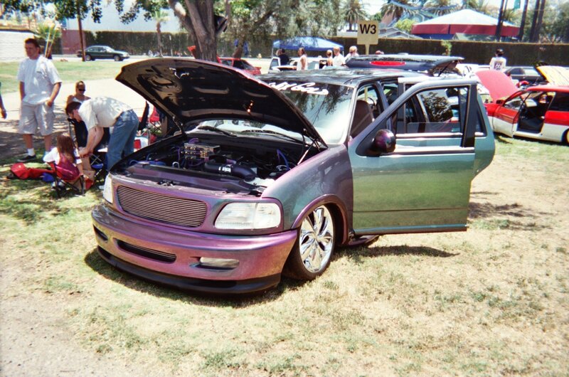 Custom Purple Truck — Outdoor