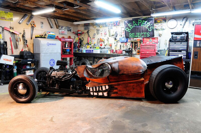 Custom Skull Car